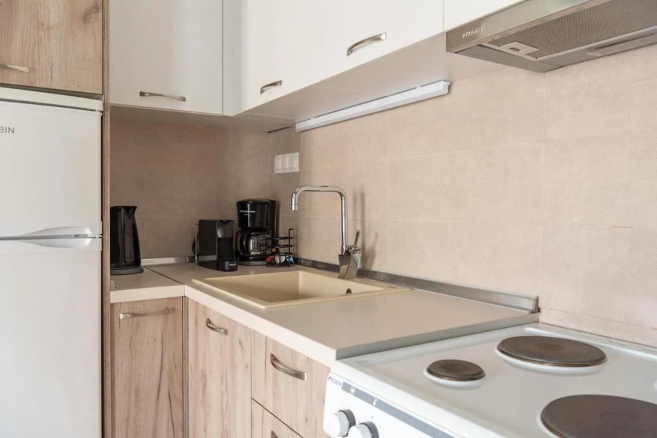 90 négyzetméteres, 2 hálószobás, 1 saját fürdőszobával rendelkező Apartman Vadaris-Dikastiria negye Szaloniki Görögország