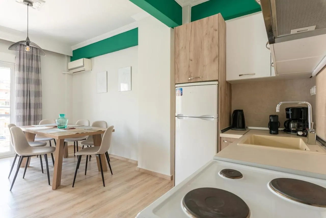 90 négyzetméteres, 2 hálószobás, 1 saját fürdőszobával rendelkező Apartman Vadaris-Dikastiria negye Szaloniki
