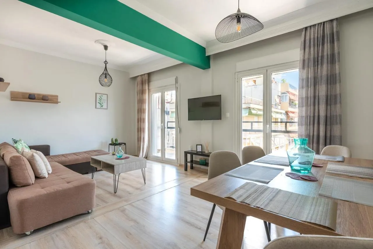 90 négyzetméteres, 2 hálószobás, 1 saját fürdőszobával rendelkező Apartman Vadaris-Dikastiria negye Szaloniki